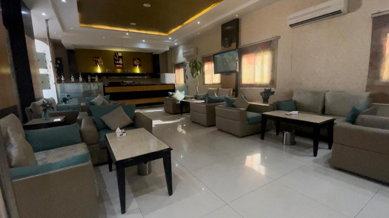Tulip Al Rawdah Aparthotel Рияд Екстериор снимка