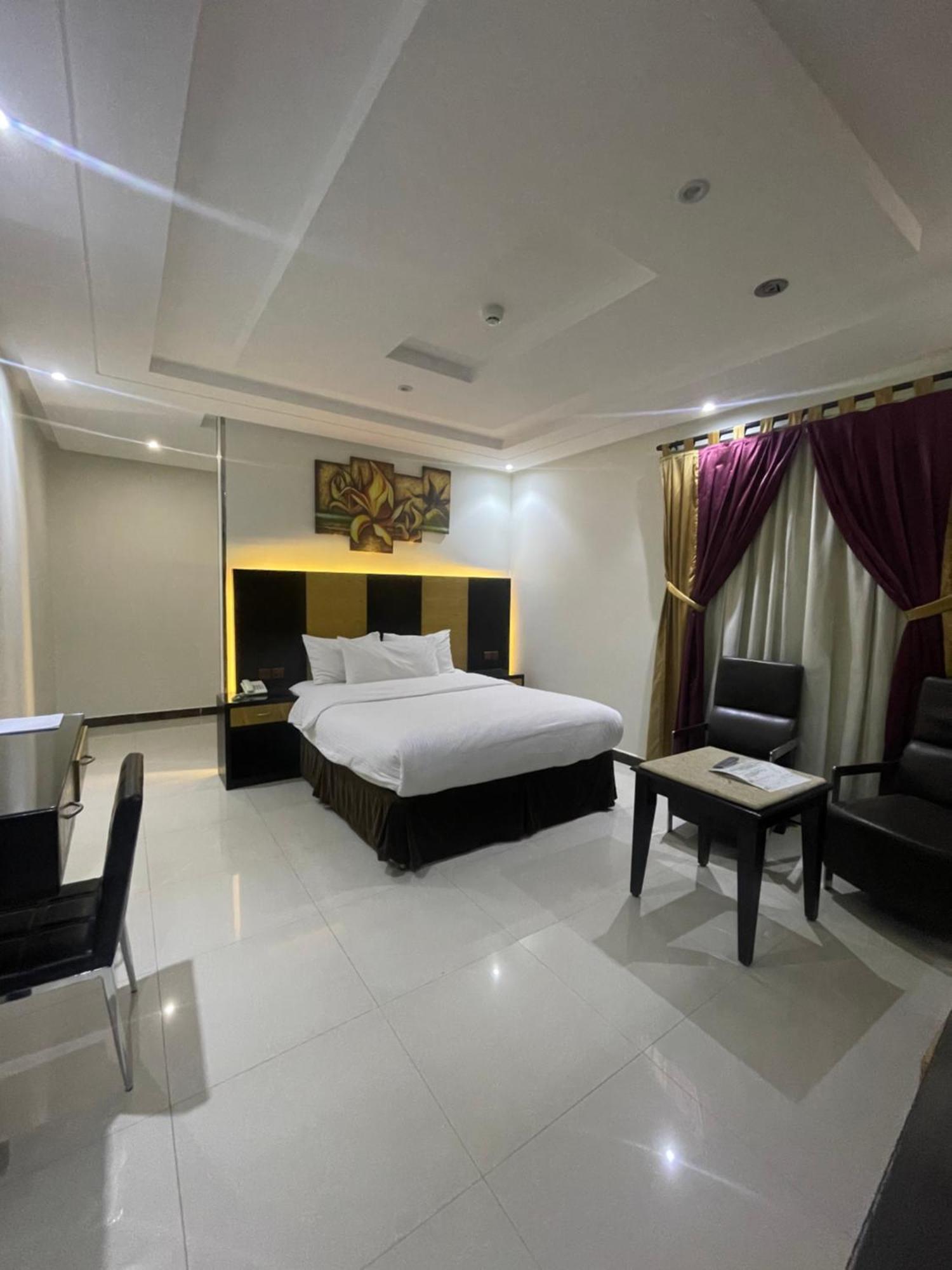 Tulip Al Rawdah Aparthotel Рияд Екстериор снимка