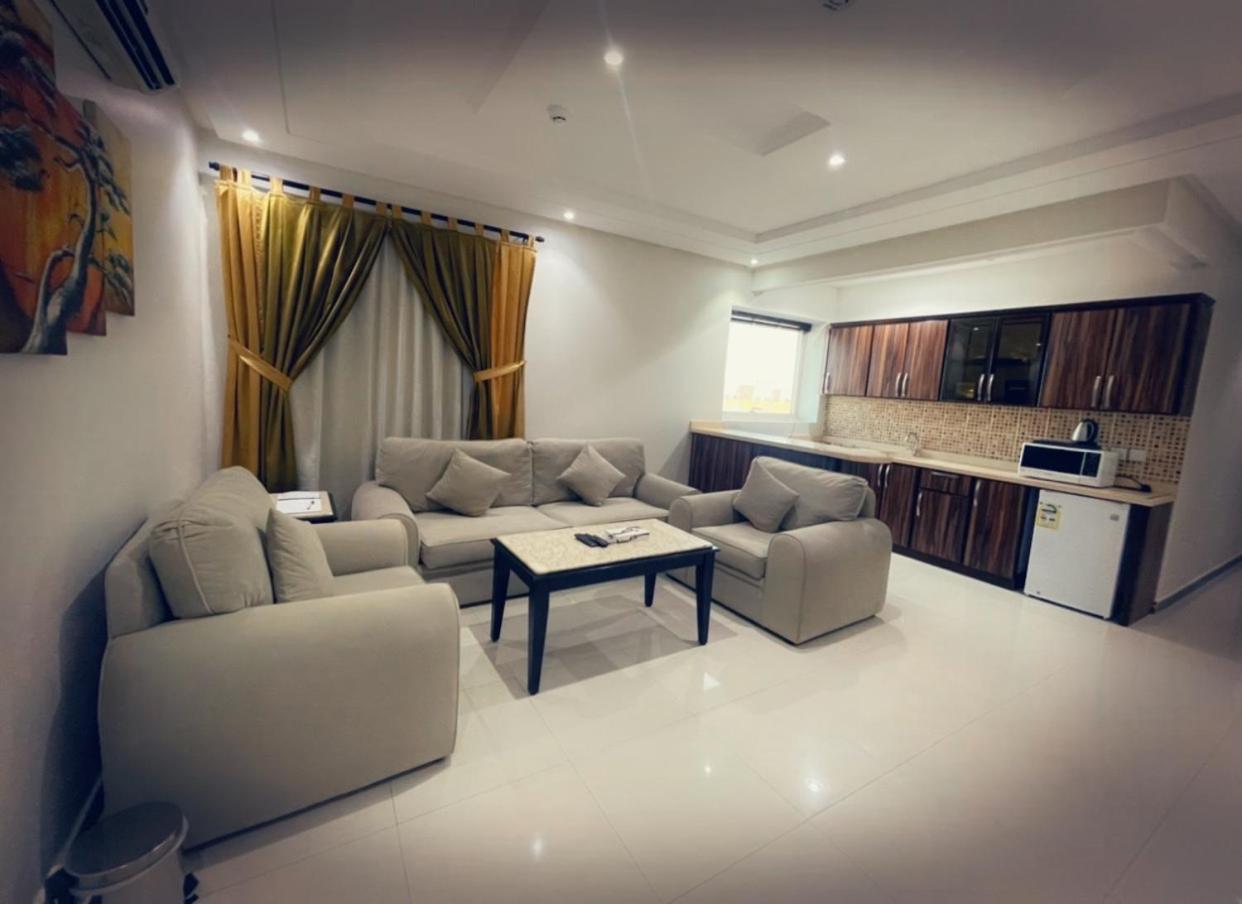 Tulip Al Rawdah Aparthotel Рияд Екстериор снимка