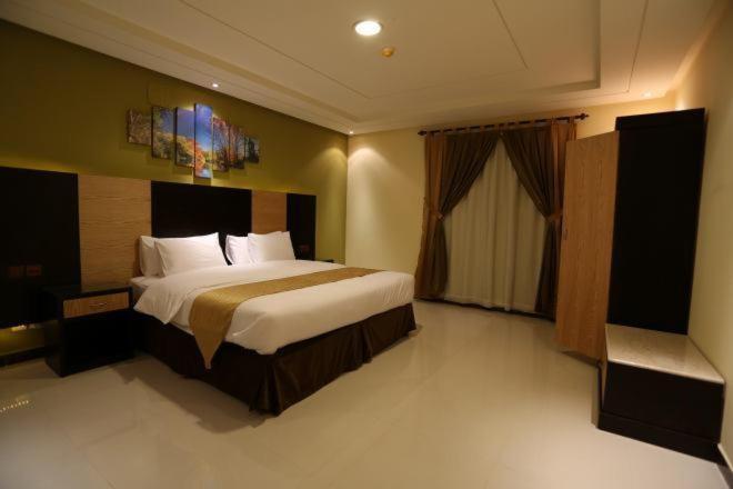 Tulip Al Rawdah Aparthotel Рияд Стая снимка